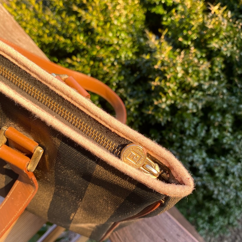 Fendi Pequin Striped shoulder Tote Bag - Picture 8 of 14